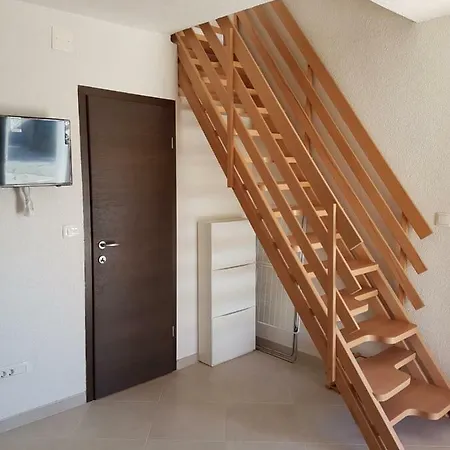 Lux Star * Milna (Brac)